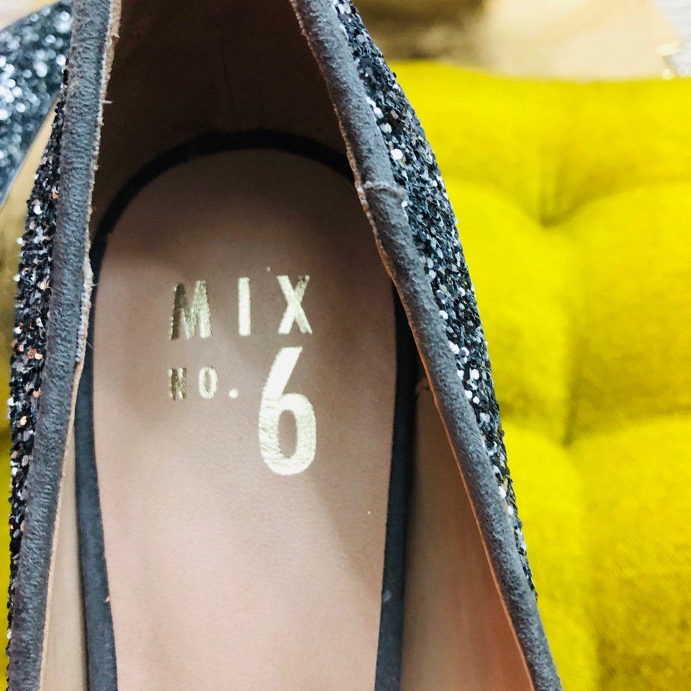 Heels - Picture 3 of 5